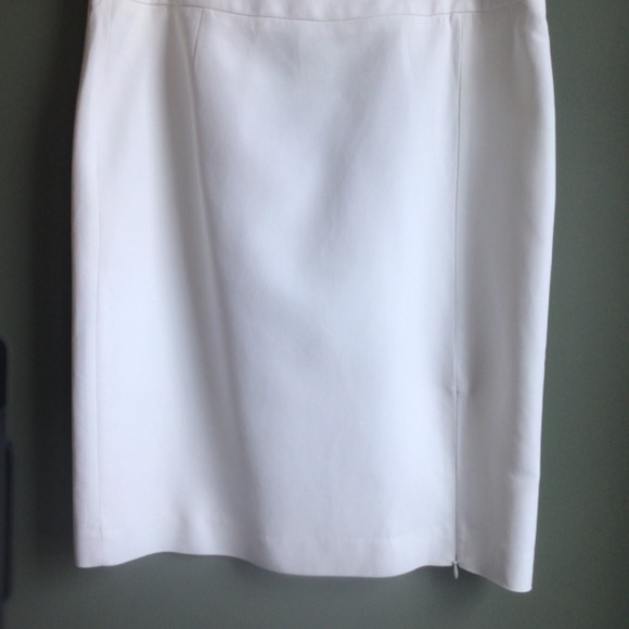 White Straight Linen Blend Skirt Sz 10 front & rear zippers. Excellent condition - Picture 3 of 10